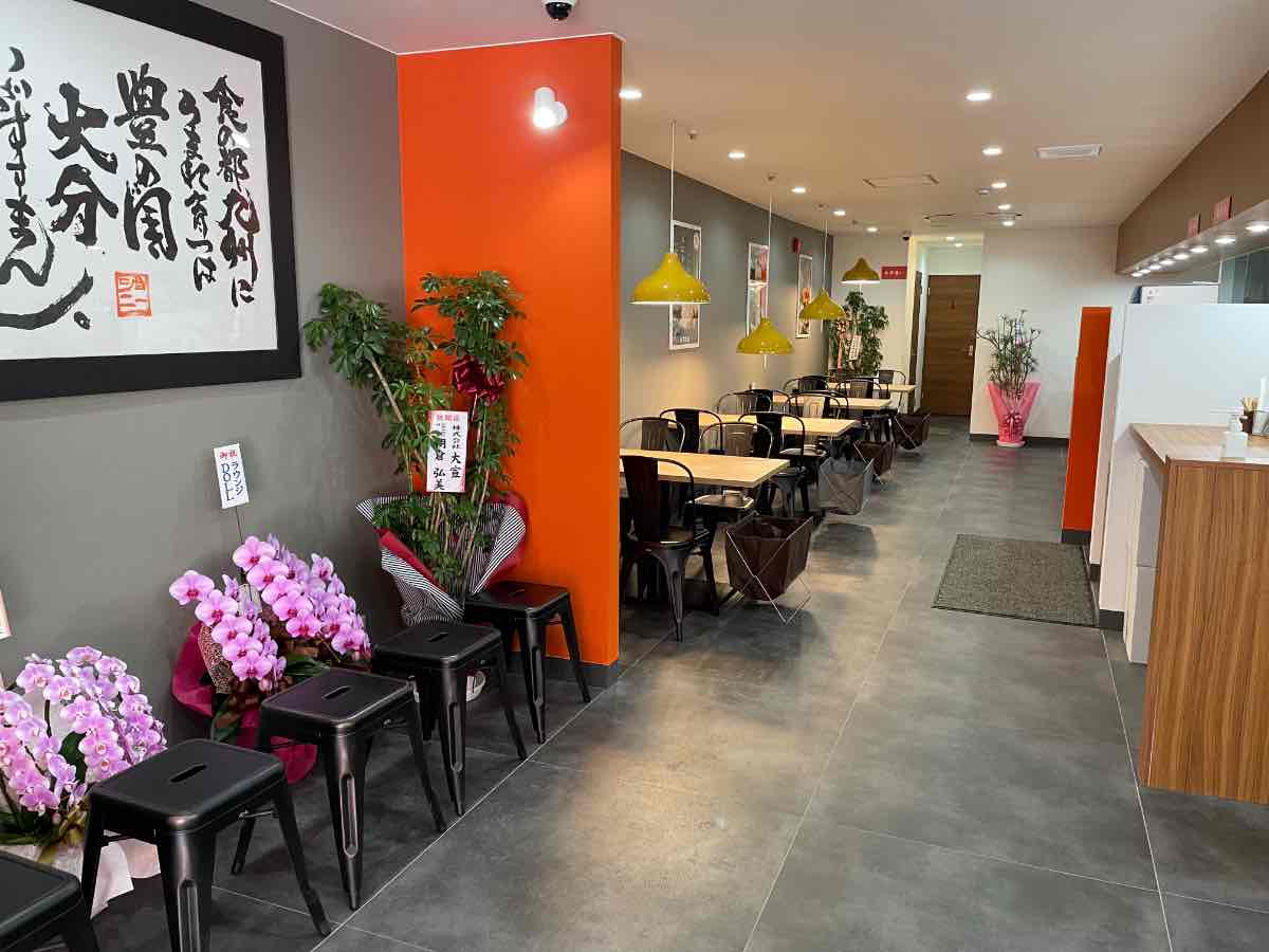 ジョニーのからあげ 店内