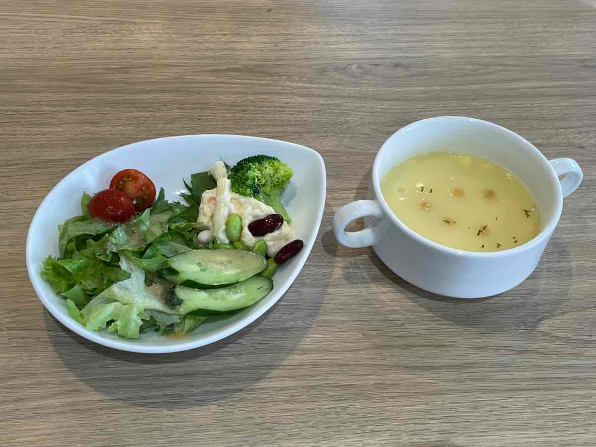 三佐美術館 サラダ・スープ