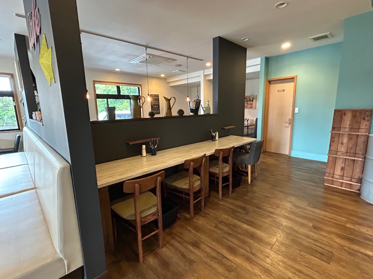 BURTON バートン cafe&kitchen 店内