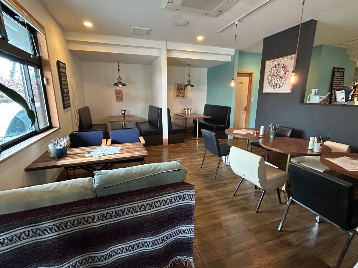 BURTON バートン cafe&kitchen 店内