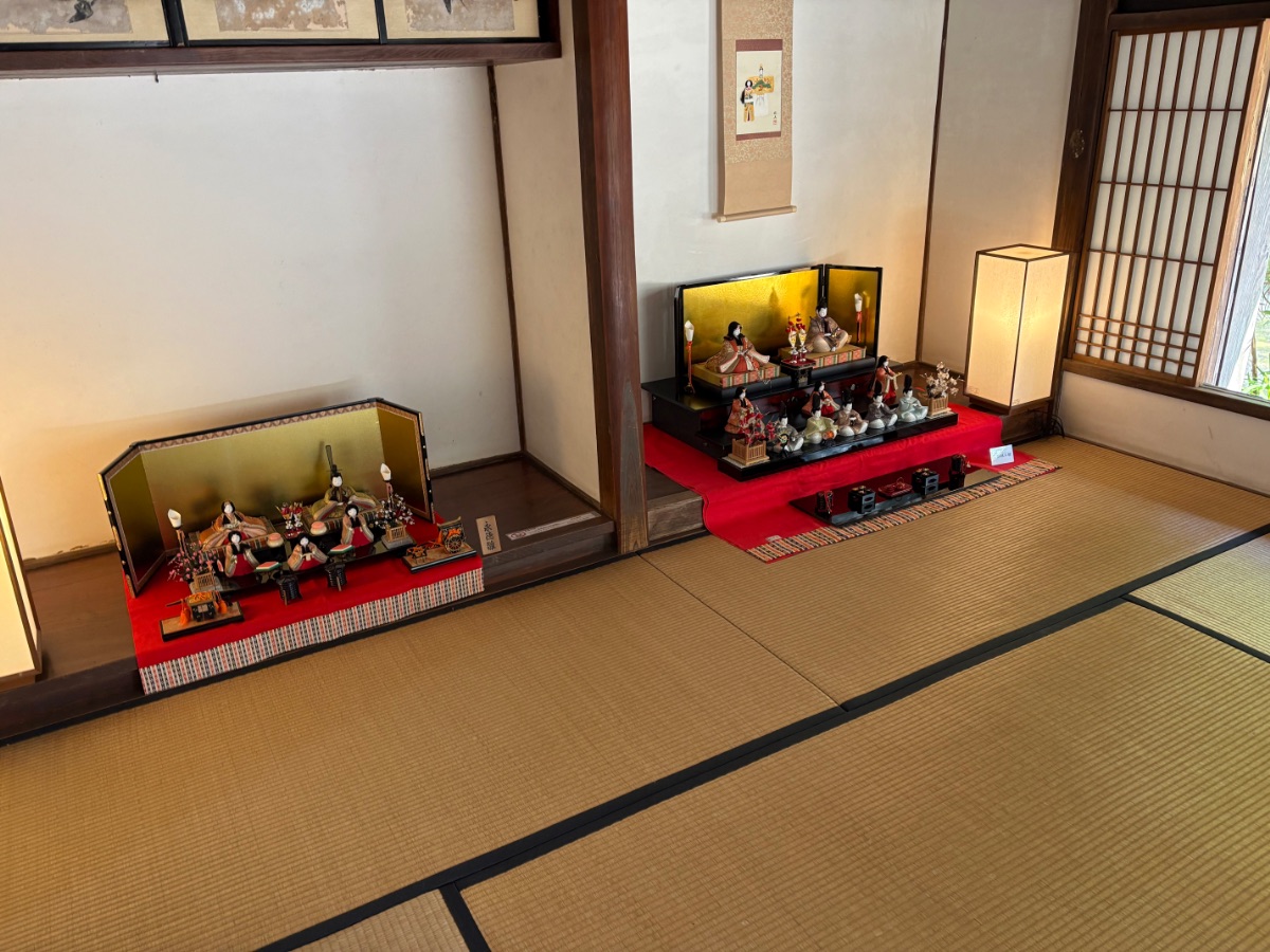 磯矢邸 畳の部屋のひいな人形